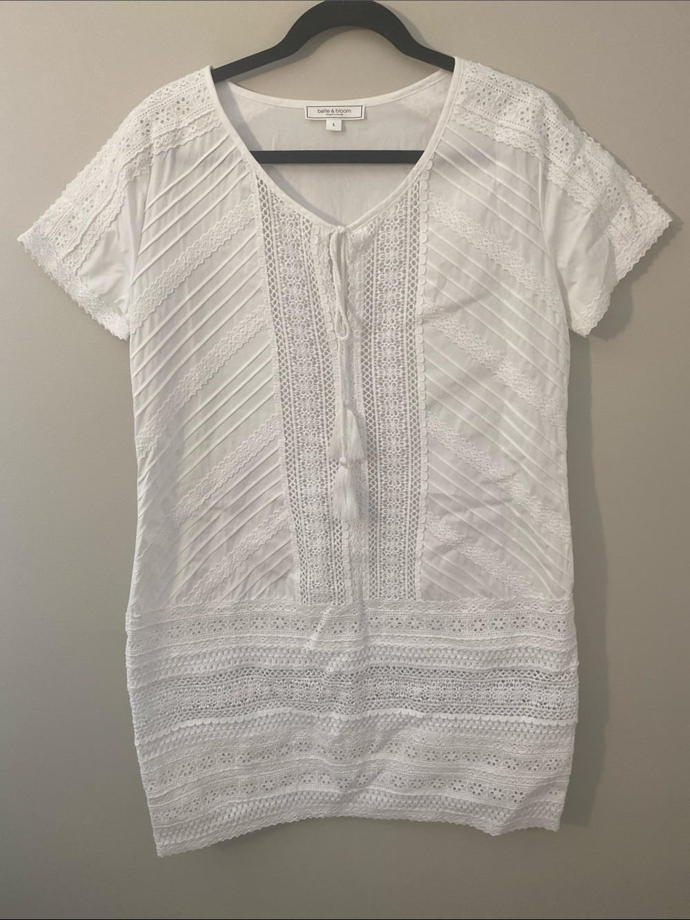 belle & bloom 100% Cotton Crisp White Lace Pintuck V-Neck Coverup w/ Tassel Tie
